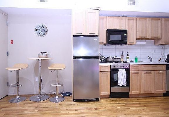2nd image of 164 E 112th St APT 5D