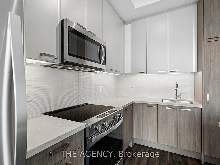 20 Soudan Ave #Penthouse 03 — Photo 14