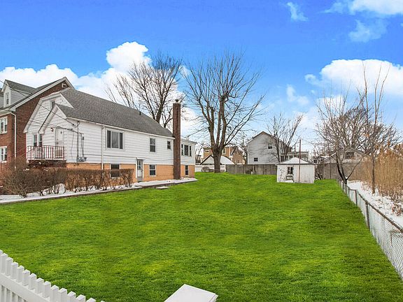2nd image of 3099 Chaffee Ave