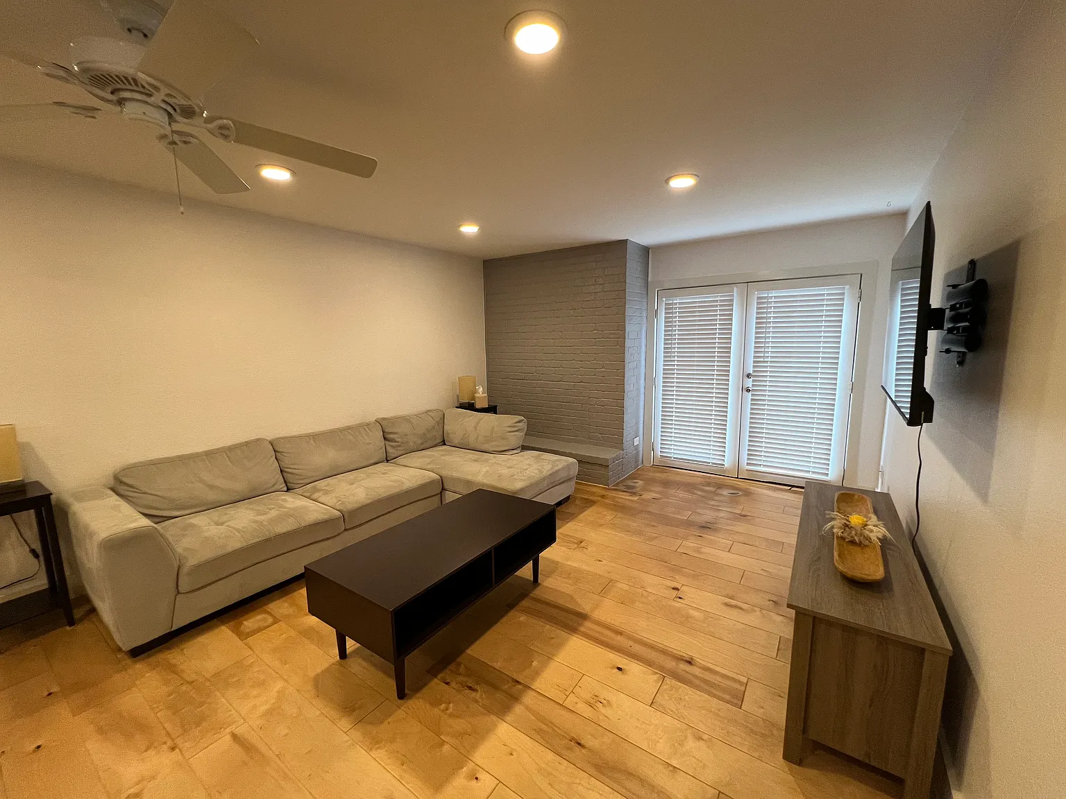 2 bed, 900 sqft, $1,650 — Photo 3