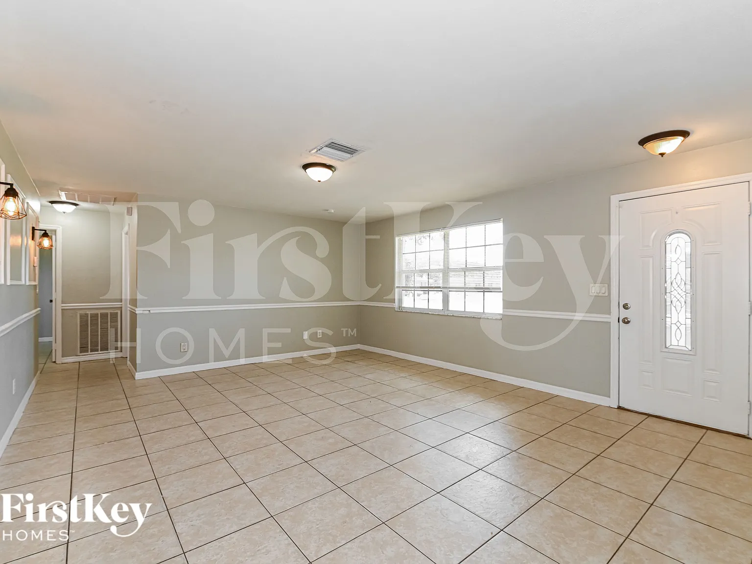 4 bed, 2.0 bath, 1404 sqft, $1,990 — Photo 3