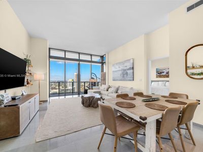 68 SE 6th St APT 4104, Miami, FL, 33131