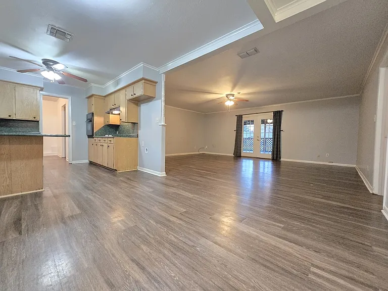 1514 State Highway 155 N — Photo 3
