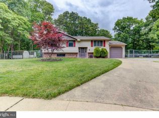 6 Briarwood Ct, West Berlin, NJ 08091