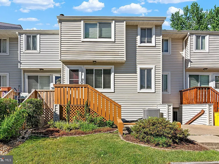2208 Notely Ln — Photo 2