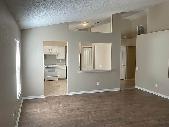 3rd image of 10502 Walker Vista Dr