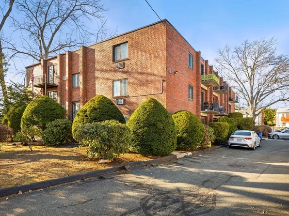 103 Newman Rd APT 5, Malden, MA 02148