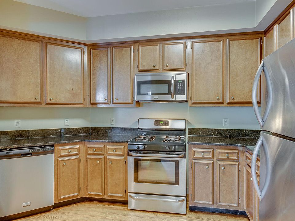 1st image of 2110 Portland Ave APT 205