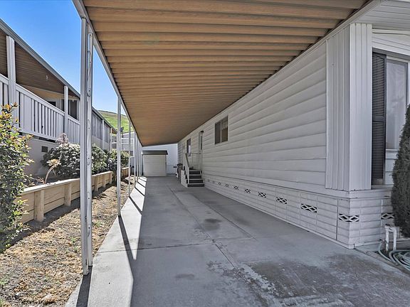 4th image of 339 Millpond Dr