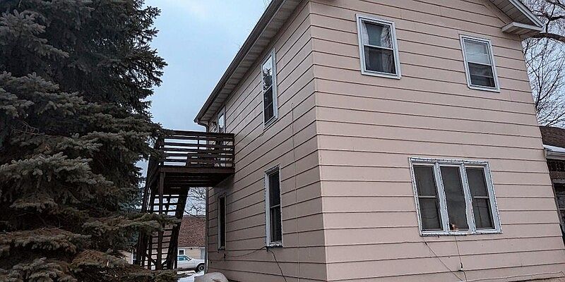 1st image of 120 14th St W #2