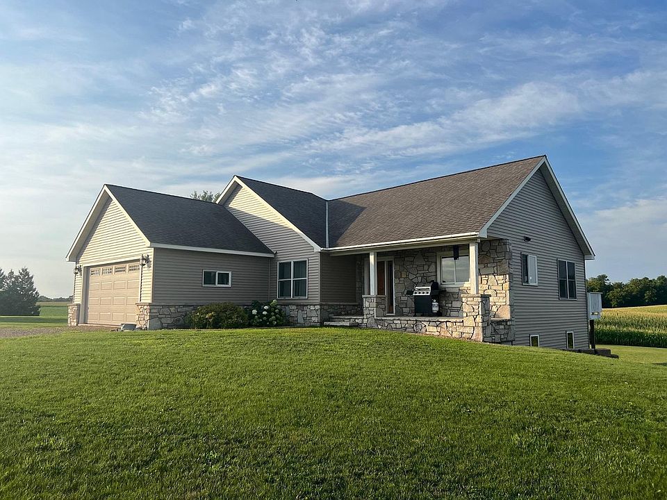 1st image of 70095 320th St
