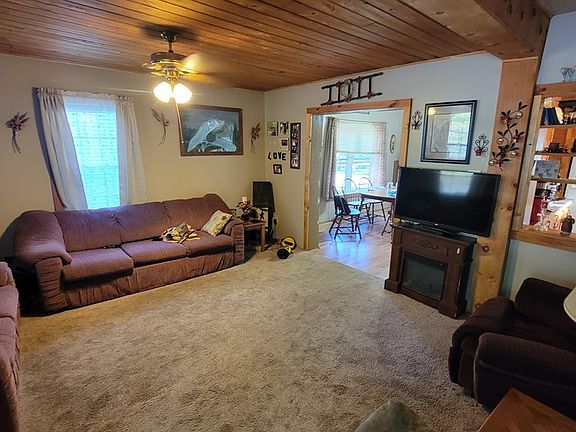 2nd image of 221 W Main St