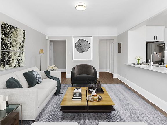 3rd image of 3150 Franklin St #5
