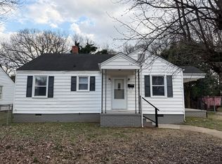 1011 Lomond Ave, Charlotte, NC 28206