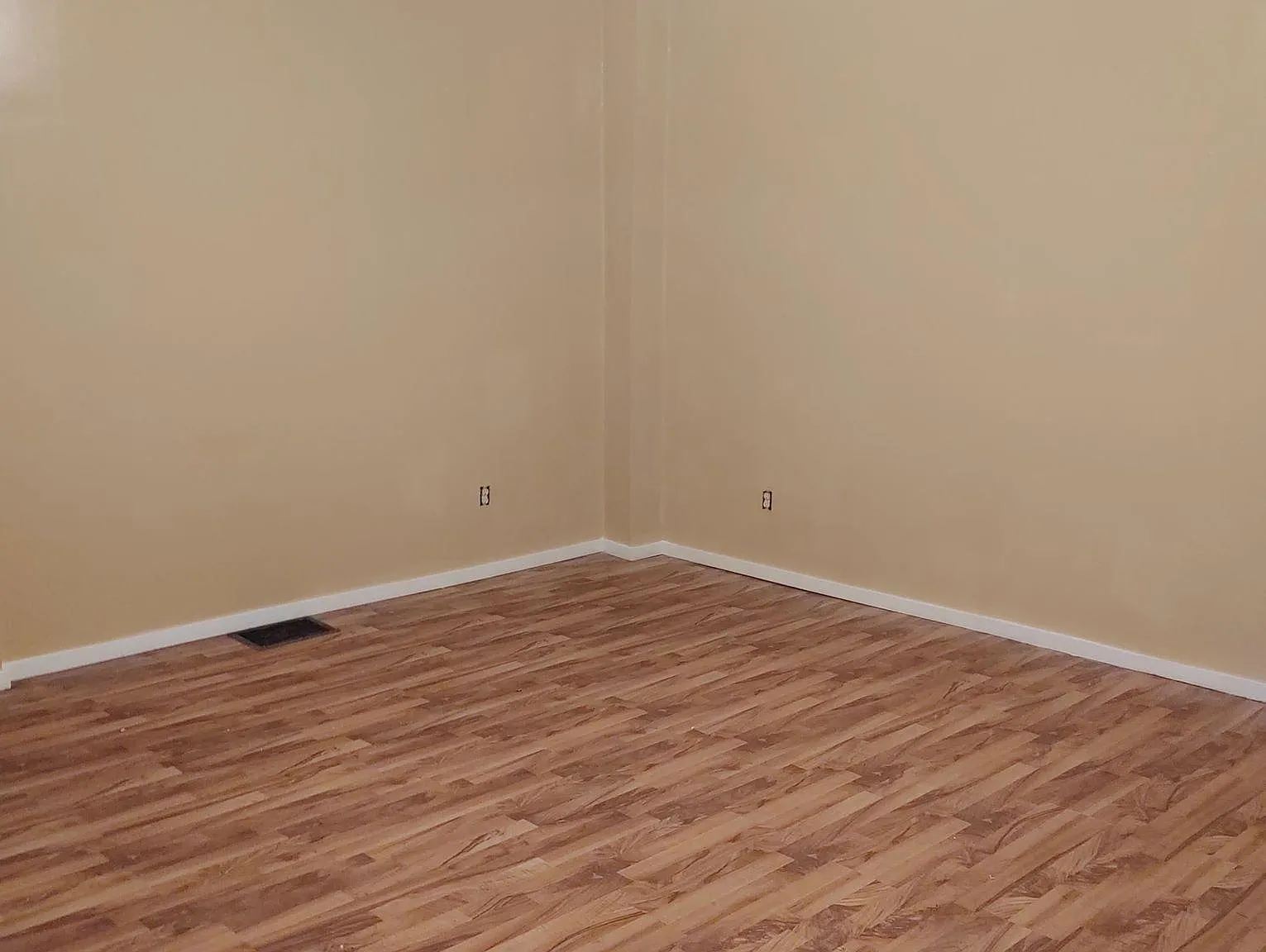 2 bed, 1152 sqft, $1,600 — Photo 2