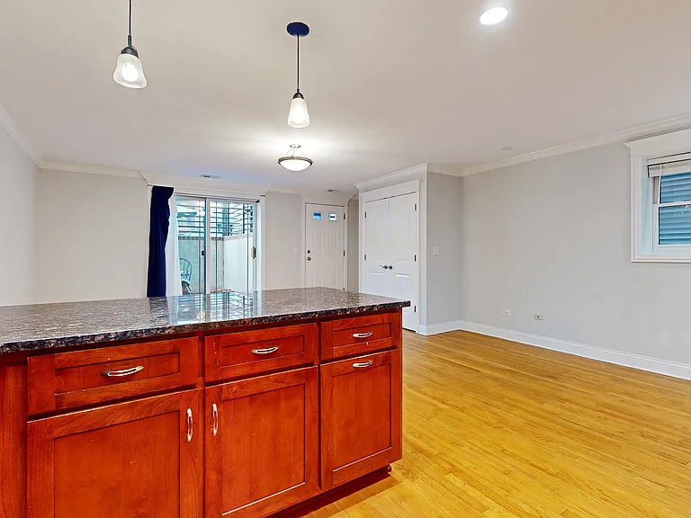 1504 W Augusta Blvd #1 — Photo 11