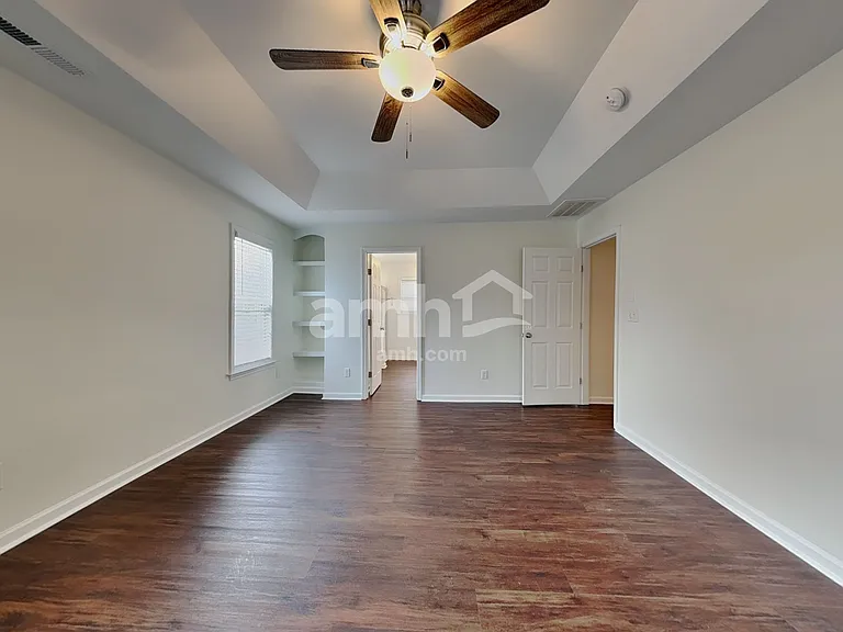 369 Collinsworth Dr — Photo 9