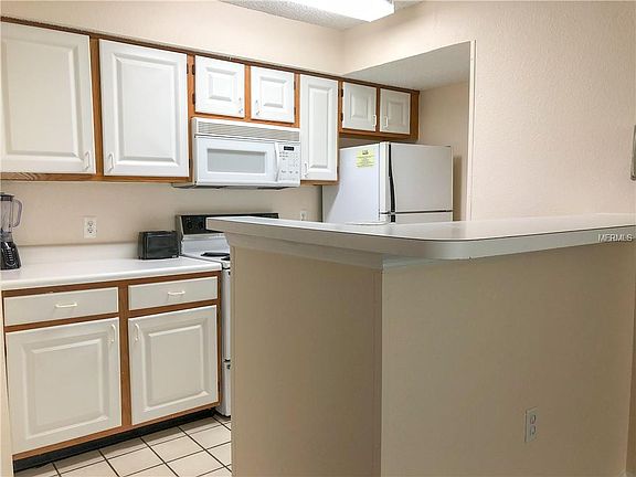 4th image of 4125 Oak Canopy Ct #909