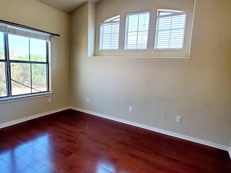 8230 Spicewood Springs Rd — Photo 24