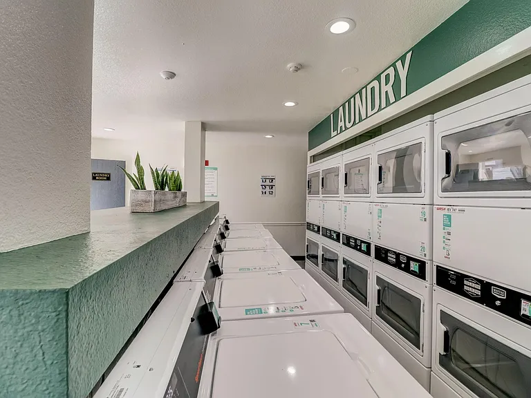 Greenbrier Apartments — Photo 13