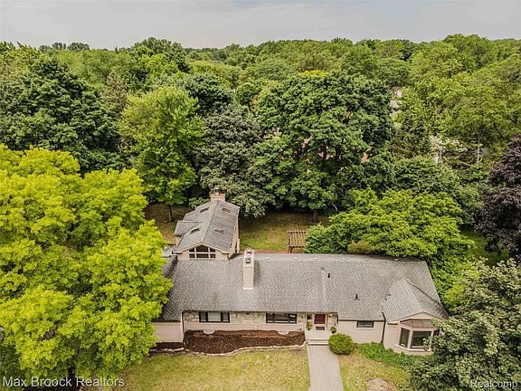 4th image of 6730 Halyard Rd