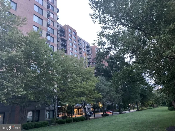 2451 Midtown Ave #1225, Alexandria, VA 22302