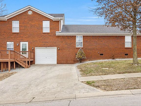 2nd image of 1001 Blackwell Ct #B