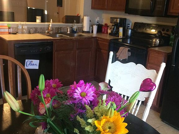 4th image of 597 E Miracle Dr APT 4