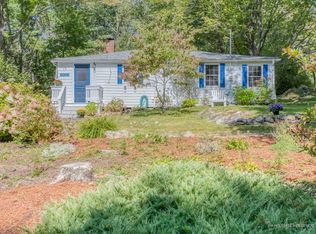 19 Sunny Acres Ln, Boothbay, ME 04537