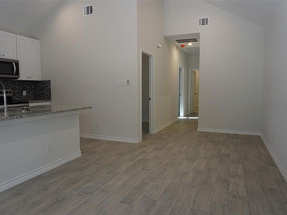 4th image of 10986 Amblewood Street