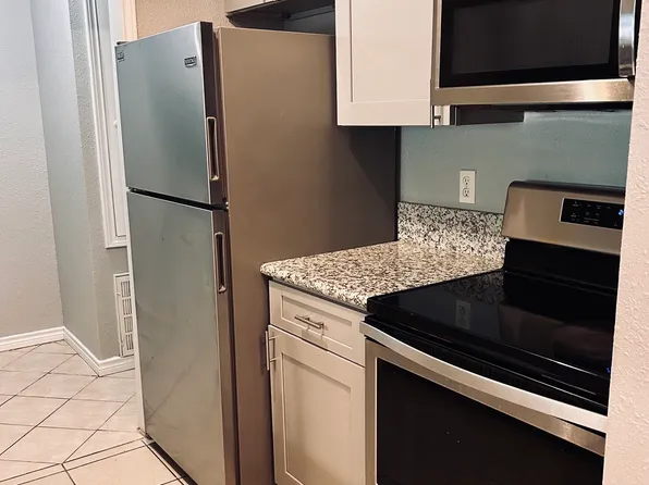 720 Memorial Mews St APT B, Houston, TX 77079