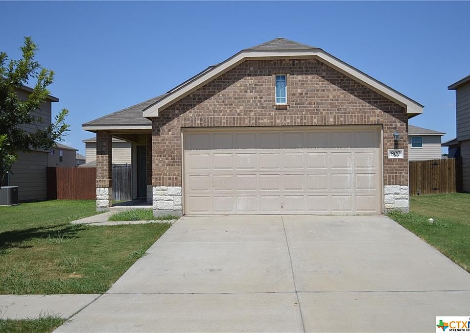 1st image of 807 Draco Dr