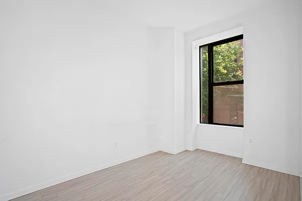 Rented by Douglas Elliman | media 19