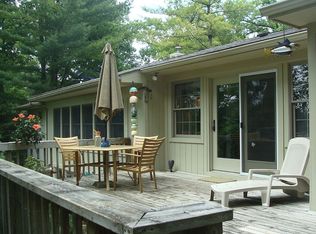 650 Butler Dr, Lake Orion, MI