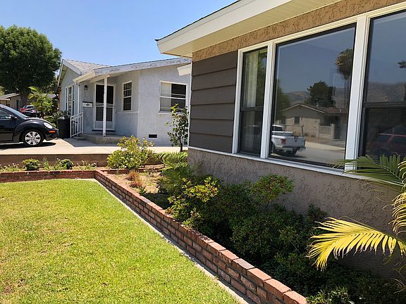 3rd image of 1850 Deserta Dr