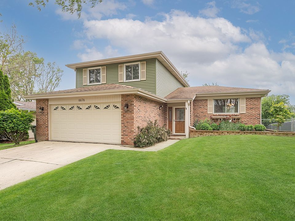 1st image of 6676 Foxtree Ave