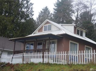 639 Cherry St, Raymond, WA 98577