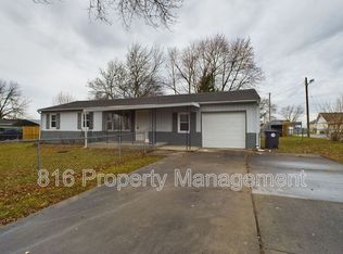 17202 Chestnut Dr, Belton, MO 64012