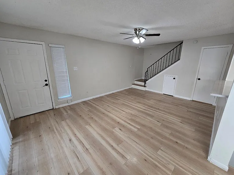 5640 Birchmont Dr #C — Photo 11