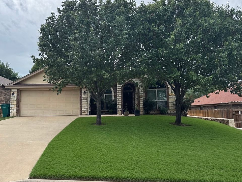 1st image of 2517 Mugho Dr