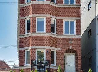 1455 W Grand Ave APT 1F, Chicago, IL 60642