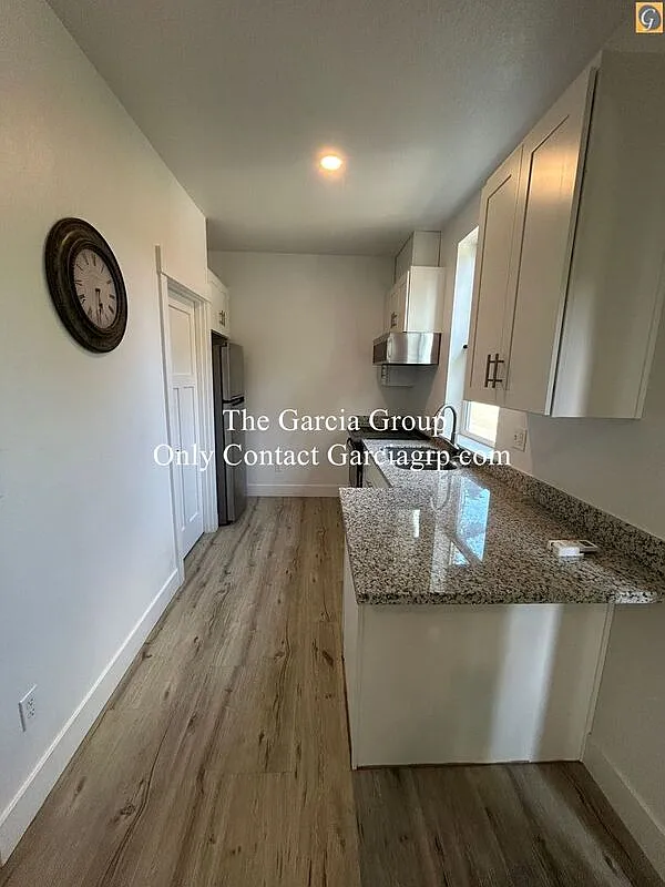 Building Photo - 8780 SE Flavel St #STUDIO