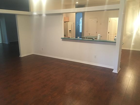 3rd image of 3348 Bennington Ct