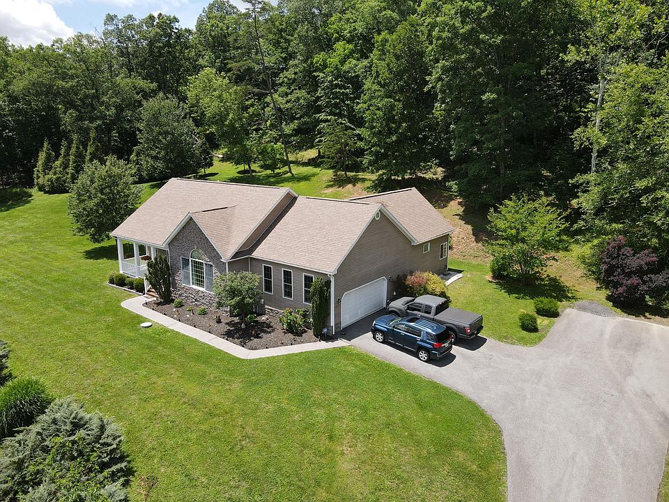 1st image of 151 Oak Leaf Dr