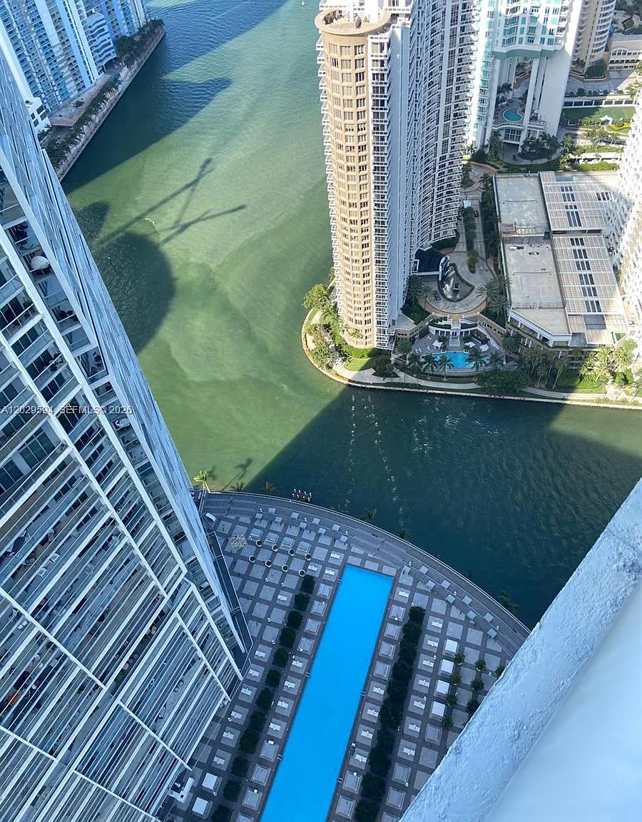 Icon Brickell No Two — Photo 1