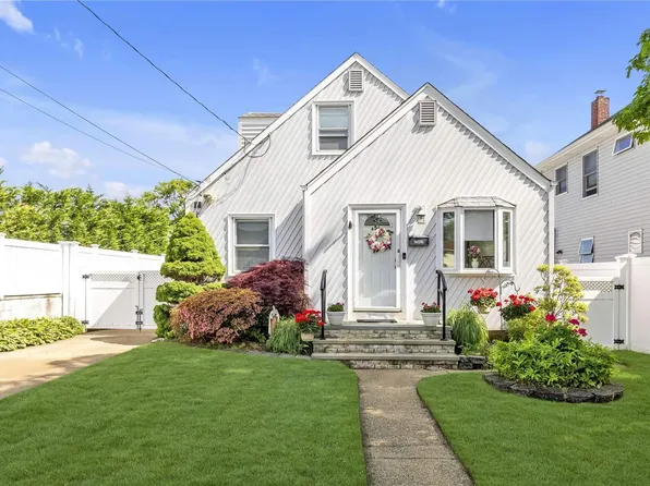 2553 Haff Avenue, North Bellmore, NY 11710