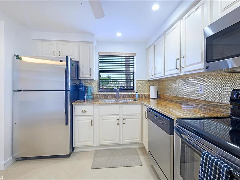 332 Charlemagne Blvd #H101 — Photo 11