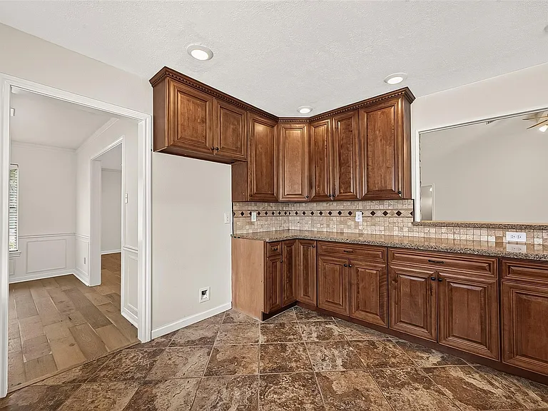 12411 Pinerock Ln — Photo 20