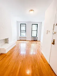 Rented by Urban Real Estate Inc