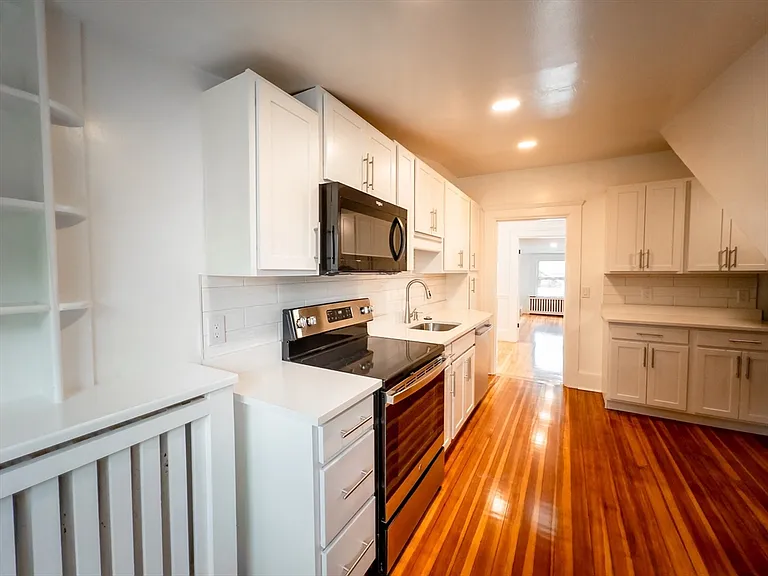 100 Chestnut Ave #3 — Photo 3